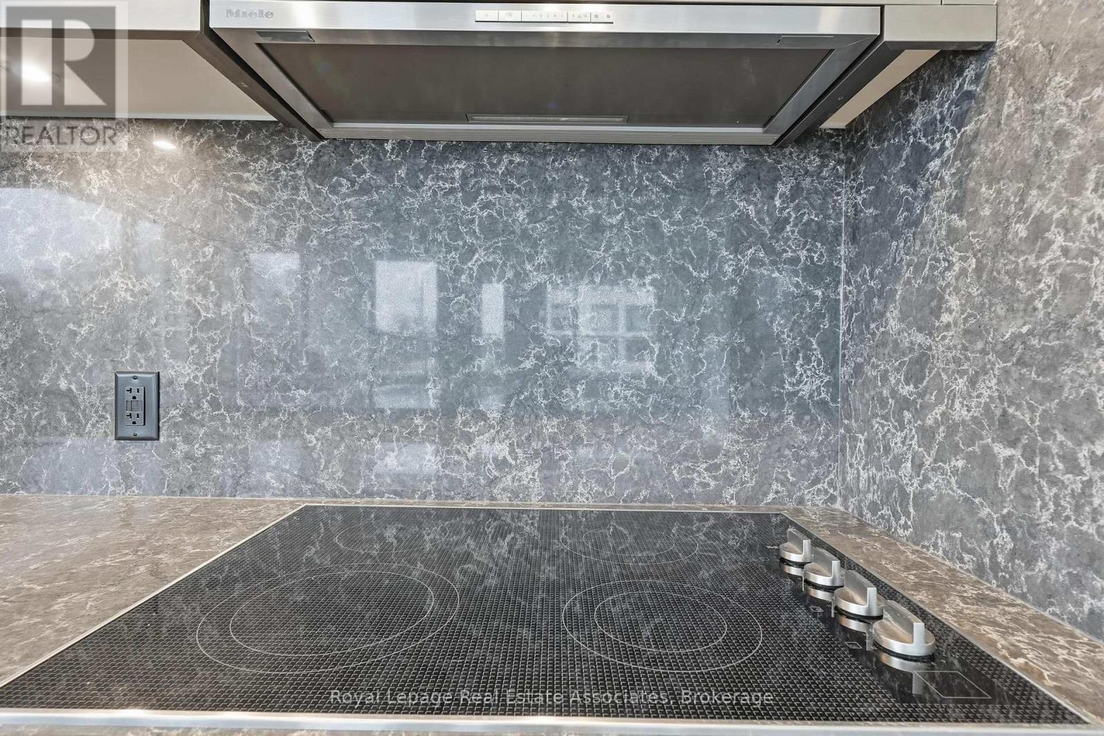 205 - 259 The Kingsway, Toronto, Ontario  M9A 0G2 - Photo 14 - W12647364