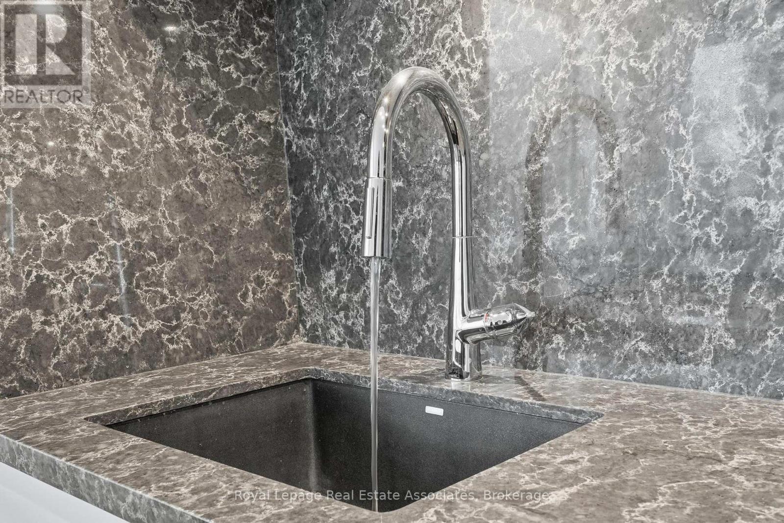 205 - 259 The Kingsway, Toronto, Ontario  M9A 0G2 - Photo 15 - W12647364