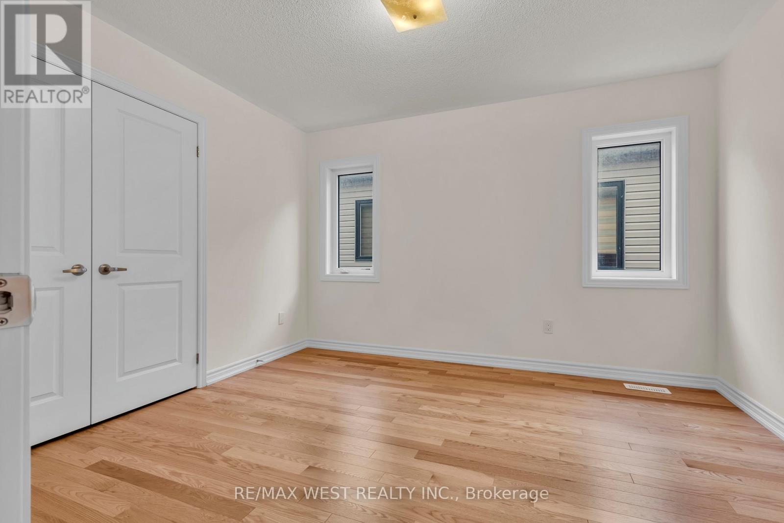 195 Terry Fox Drive, Barrie, Ontario  L9J 0C4 - Photo 20 - S12646896