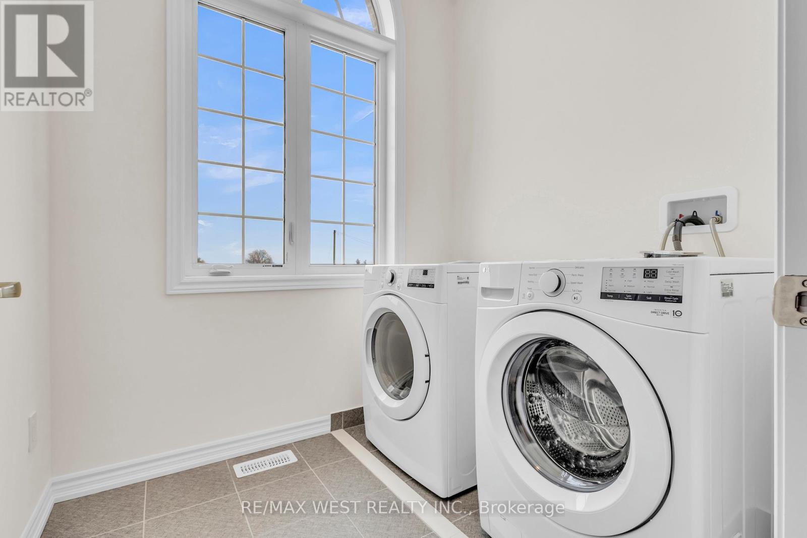 195 Terry Fox Drive, Barrie, Ontario  L9J 0C4 - Photo 23 - S12646896