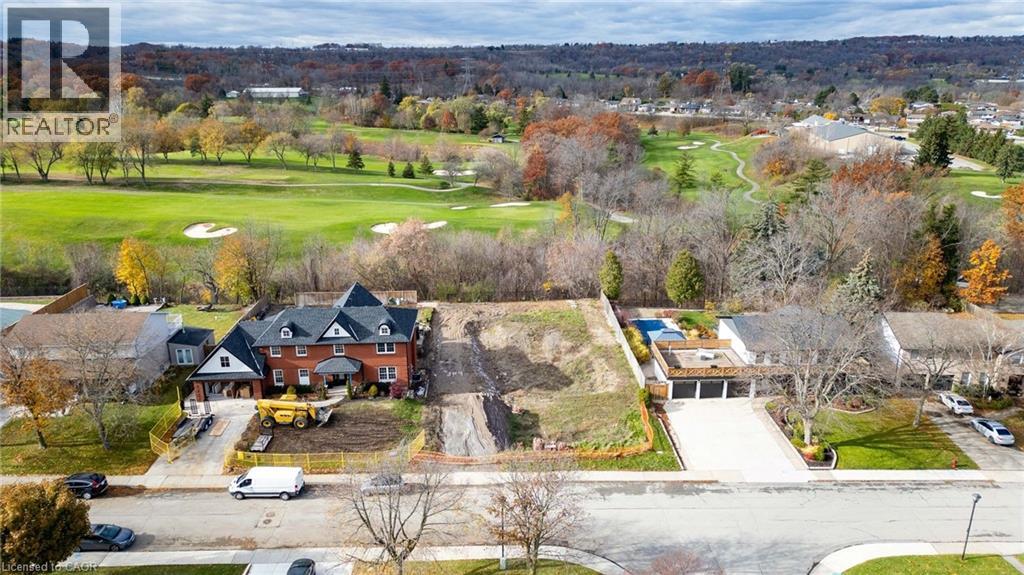 156 COUNTRY CLUB Drive, Hamilton, Ontario