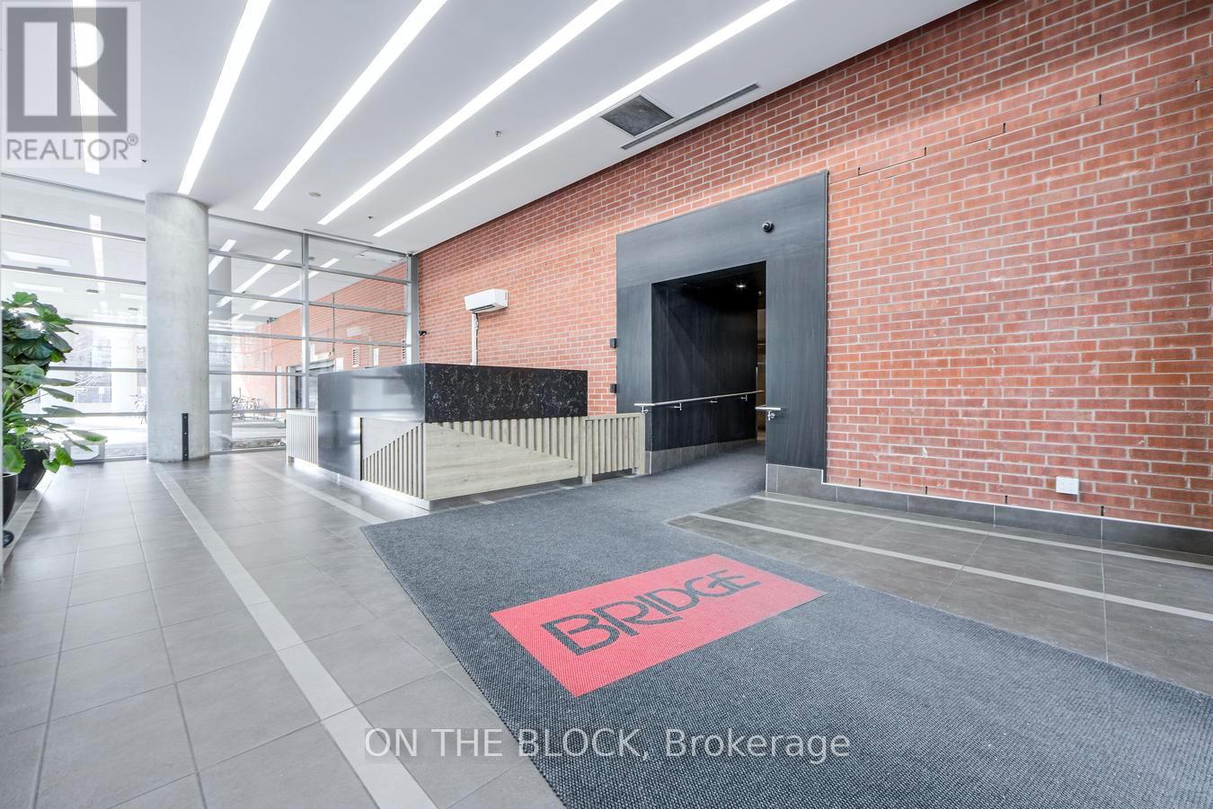 302 - 38 Joe Shuster Way, Toronto, Ontario  M6K 0A5 - Photo 6 - W12603392