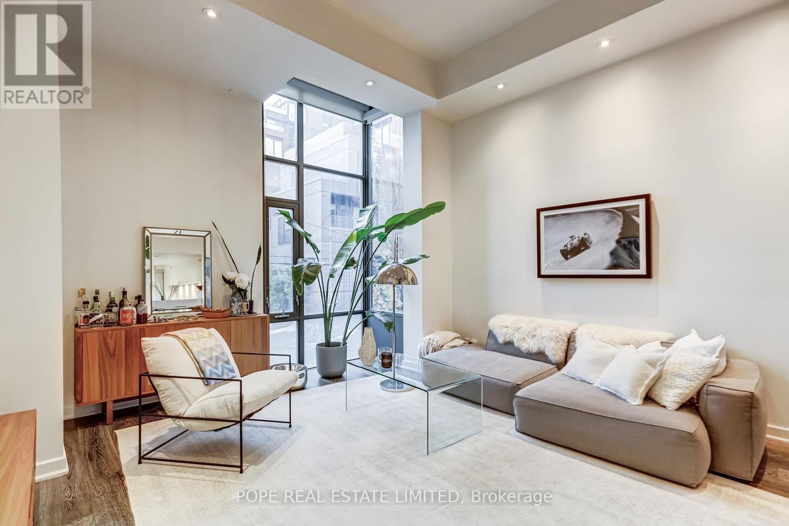 9a Gilead Place, Toronto, Ontario  M5A 3C8 - Photo 6 - C12647378