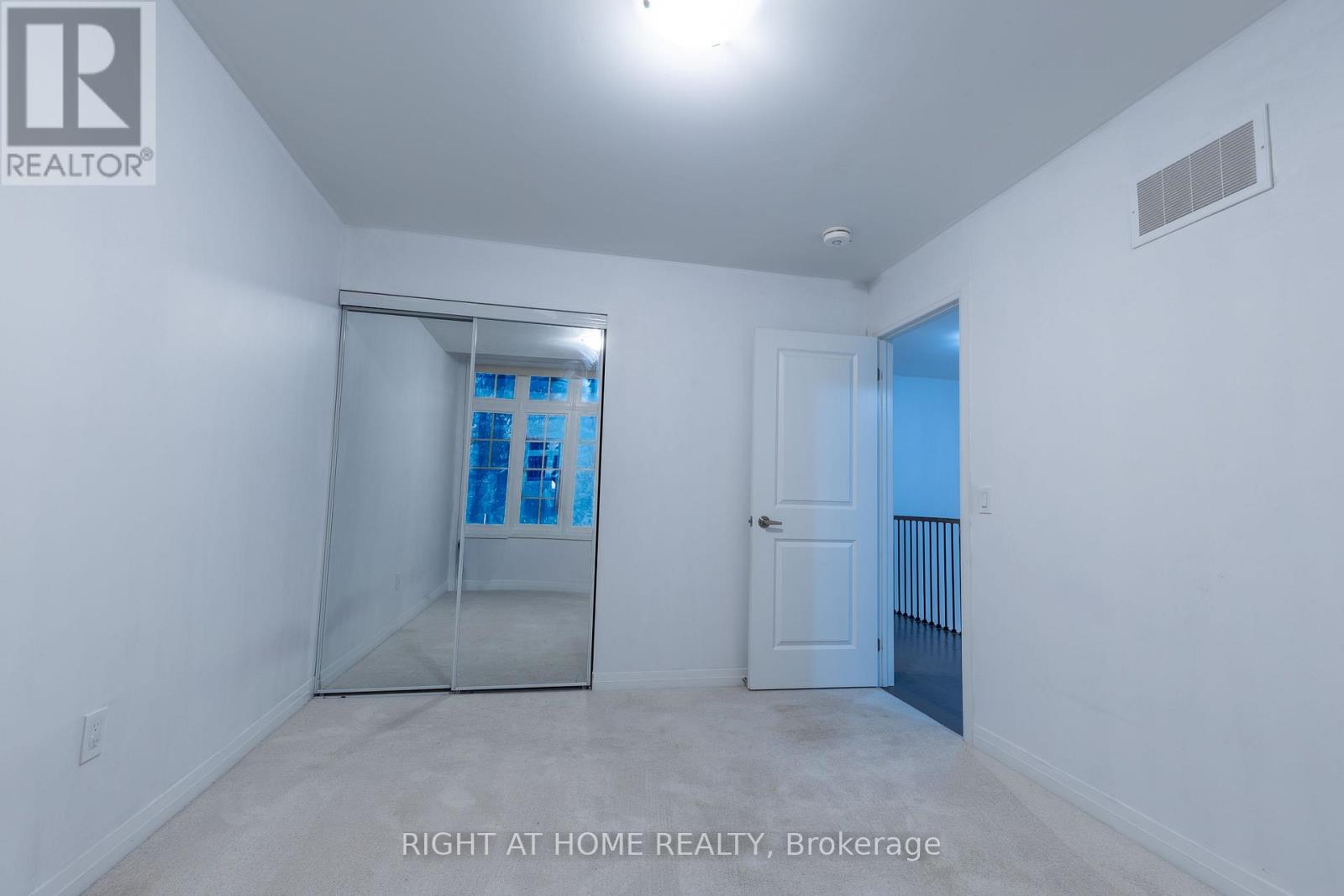 110 Yale Drive, Hamilton, Ontario  L0R 1W0 - Photo 27 - X12460074