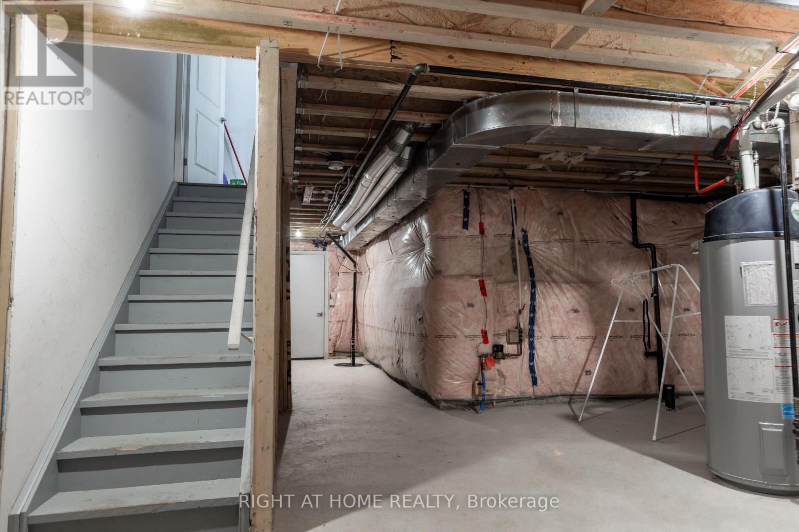 110 Yale Drive, Hamilton, Ontario  L0R 1W0 - Photo 31 - X12460074