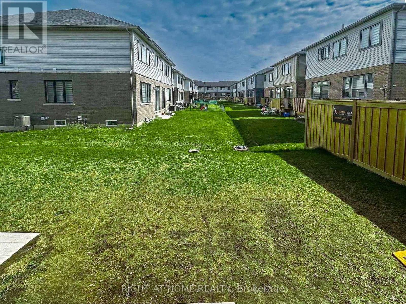 110 Yale Drive, Hamilton, Ontario  L0R 1W0 - Photo 33 - X12460074