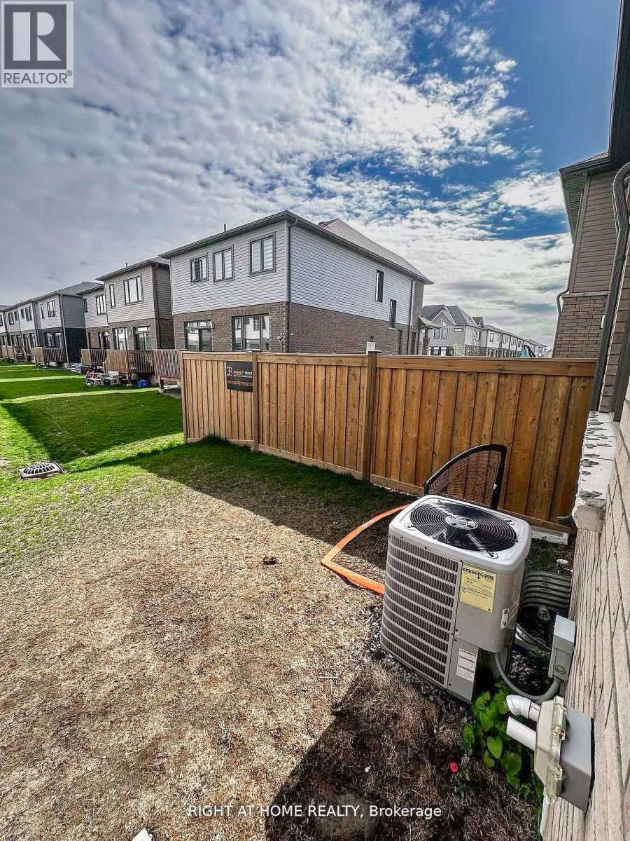 110 Yale Drive, Hamilton, Ontario  L0R 1W0 - Photo 34 - X12460074