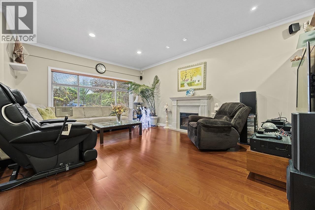 3152 Lancaster Place, Port Coquitlam, British Columbia  V3C 3J7 - Photo 3 - R3074794