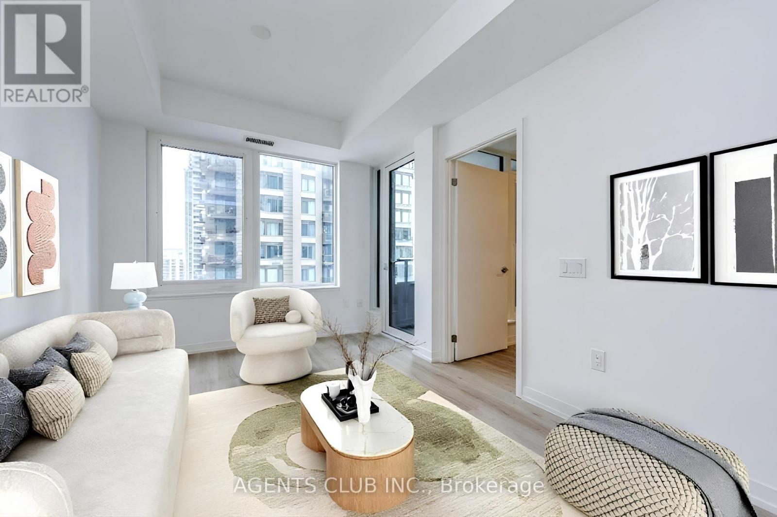 1405 - 395 Square One Drive, Mississauga, Ontario  L5B 0P6 - Photo 2 - W12647392