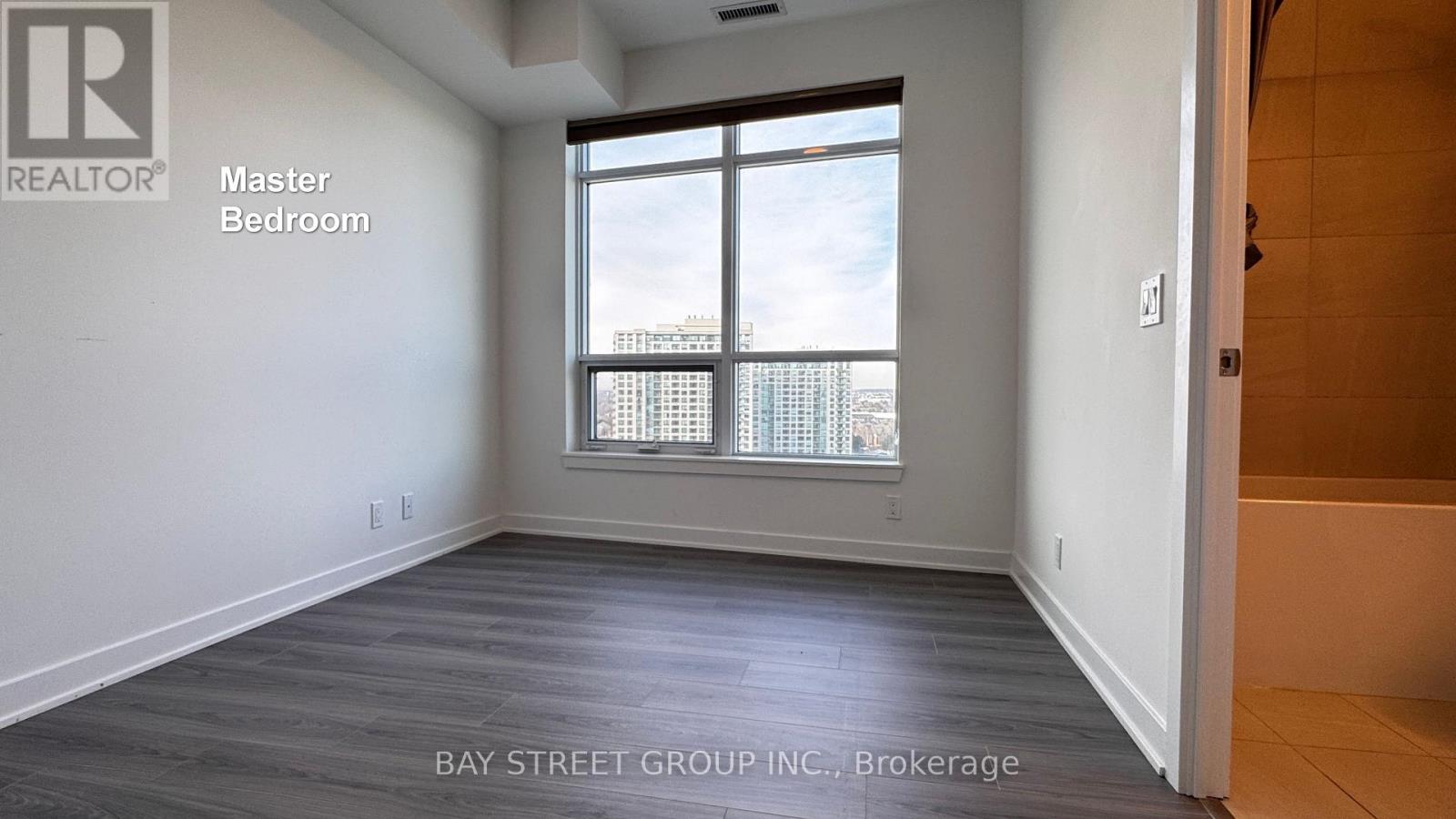 1008 - 50 Upper Mall Way, Vaughan, Ontario  L4J 0L8 - Photo 6 - N12647406