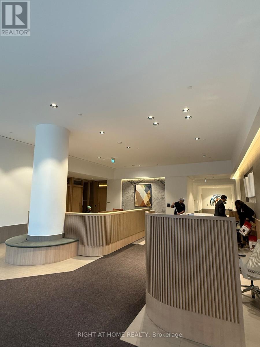 3912 - 395 Square One Drive, Mississauga, Ontario  L5B 0P6 - Photo 2 - W12647400