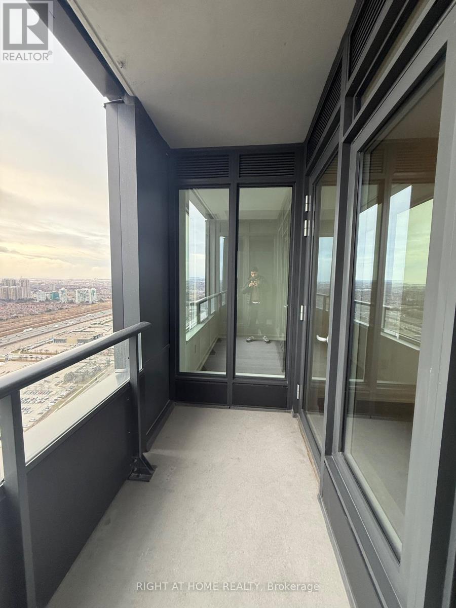 3912 - 395 Square One Drive, Mississauga, Ontario  L5B 0P6 - Photo 22 - W12647400