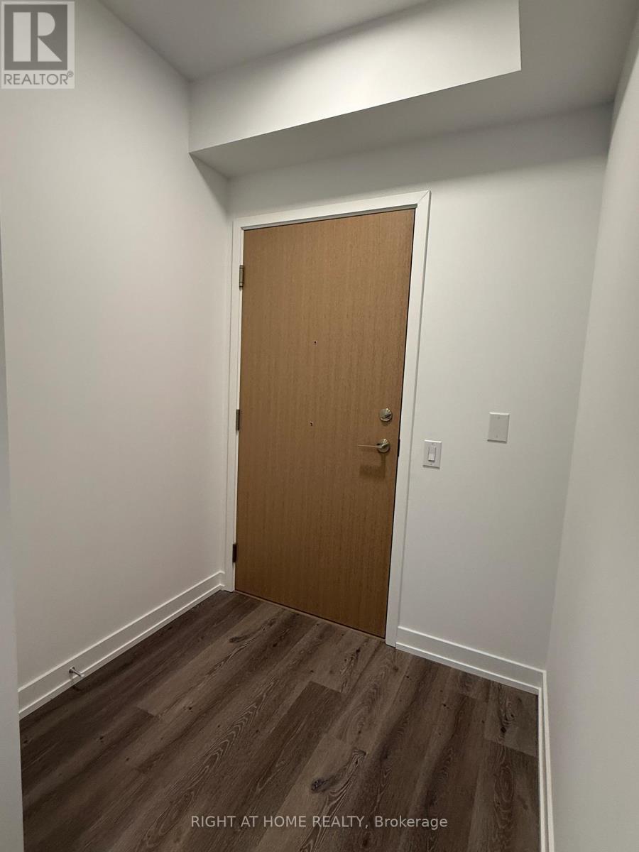 3912 - 395 Square One Drive, Mississauga, Ontario  L5B 0P6 - Photo 8 - W12647400