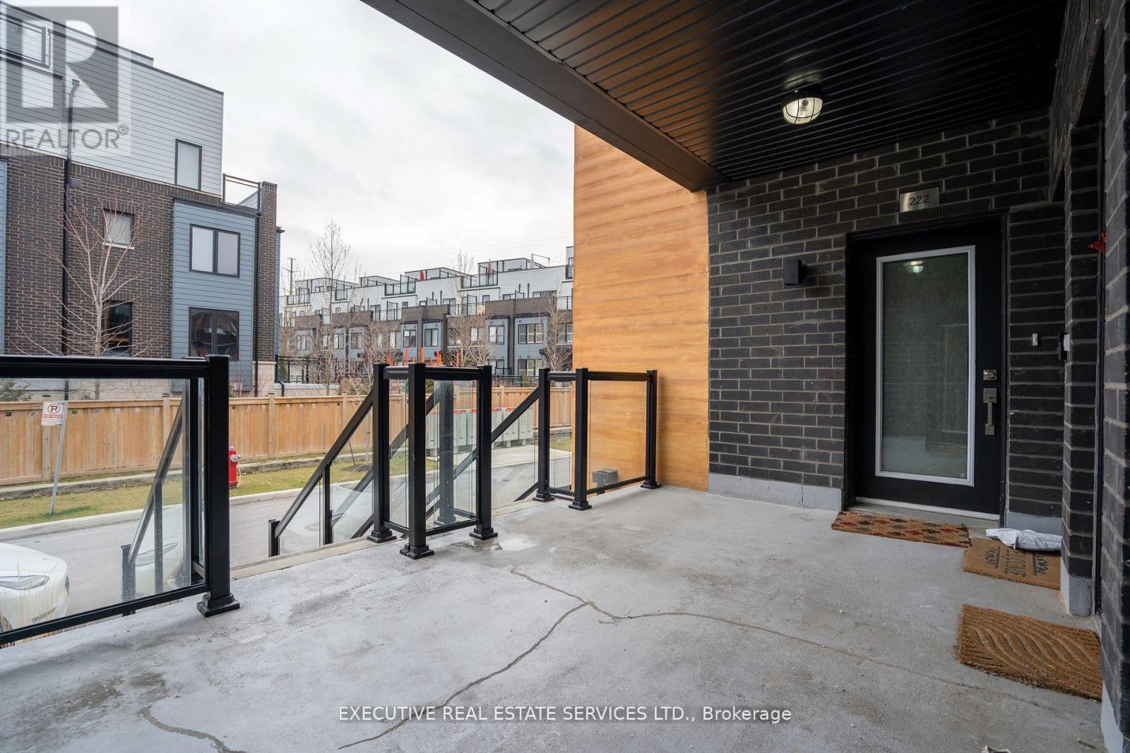 226 - 1145 Journeyman Lane, Mississauga, Ontario  L5J 0B5 - Photo 3 - W12647404