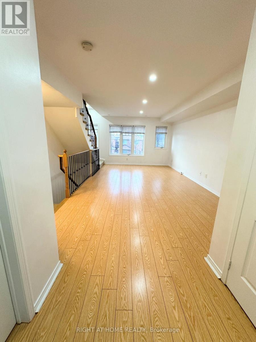 74 - 3250 Bentley Drive, Mississauga, Ontario  L5M 0P7 - Photo 3 - W12647412