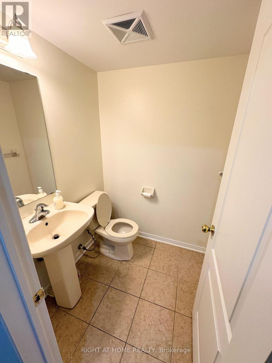 74 - 3250 Bentley Drive, Mississauga, Ontario  L5M 0P7 - Photo 7 - W12647412