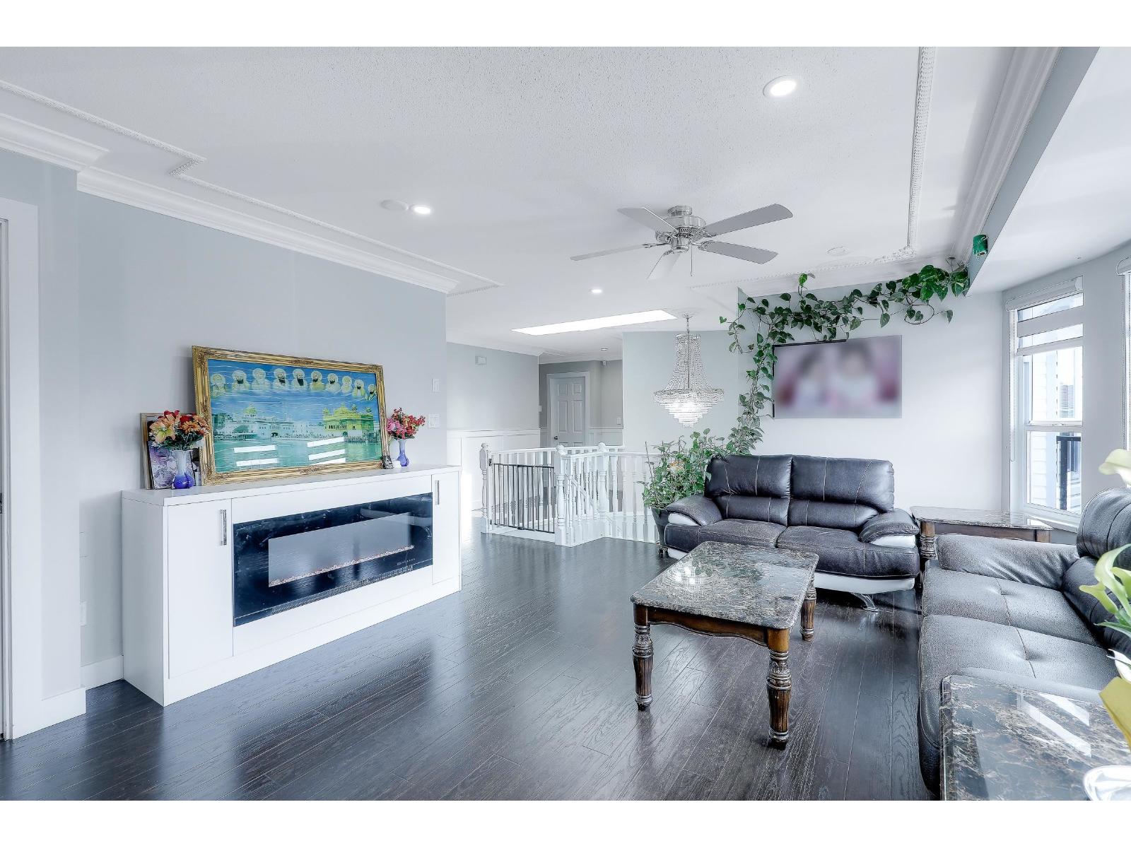 7595 122a Street, Surrey, British Columbia  V3W 0K7 - Photo 4 - R3018556