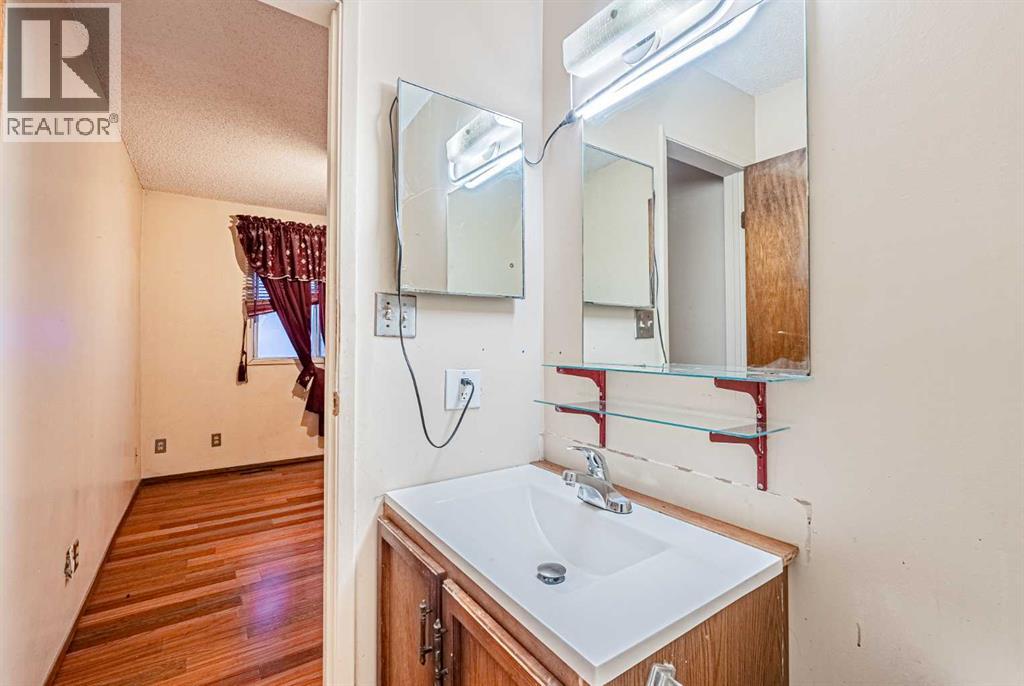 171 Castlebrook Rise Ne, Calgary, Alberta  T3J 1Y3 - Photo 11 - A2274015