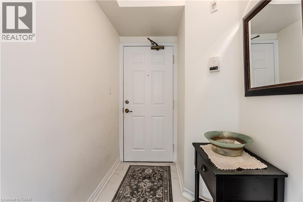 1830 Walkers Line Unit# 311, Burlington, Ontario  L7M 4V5 - Photo 3 - 40794194