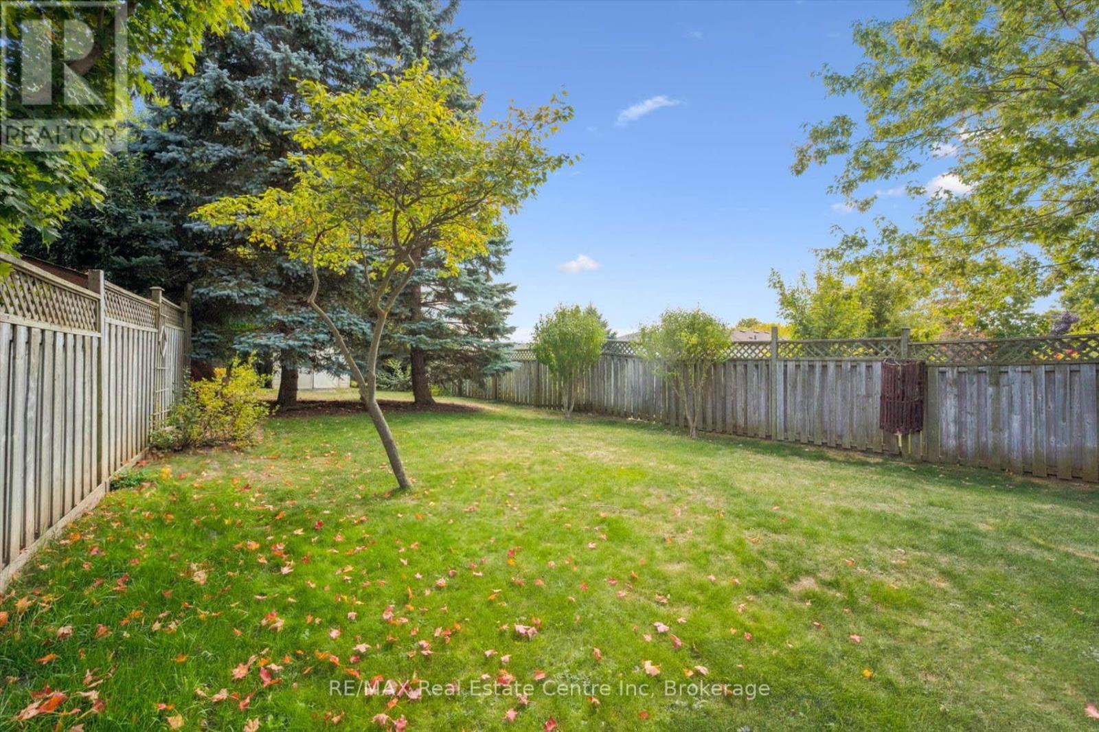 45 Chesterton Lane, Guelph (Grange Road), Ontario  N1E 6S8 - Photo 16 - X12412715