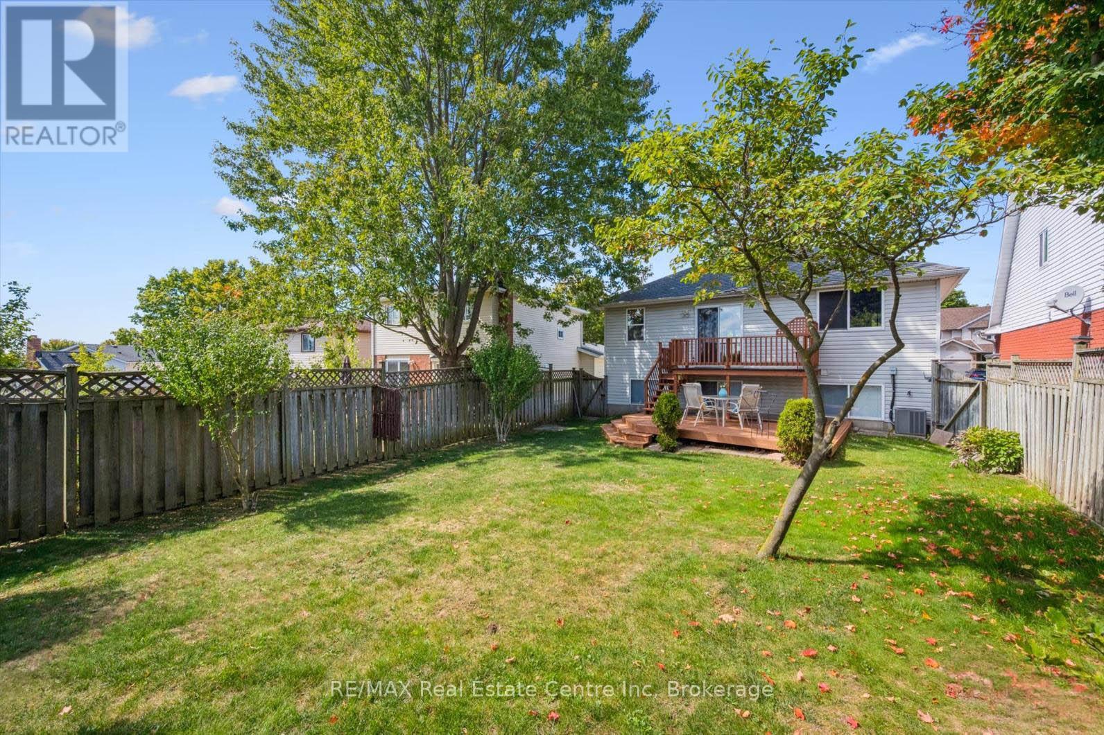 45 Chesterton Lane, Guelph (Grange Road), Ontario  N1E 6S8 - Photo 18 - X12412715