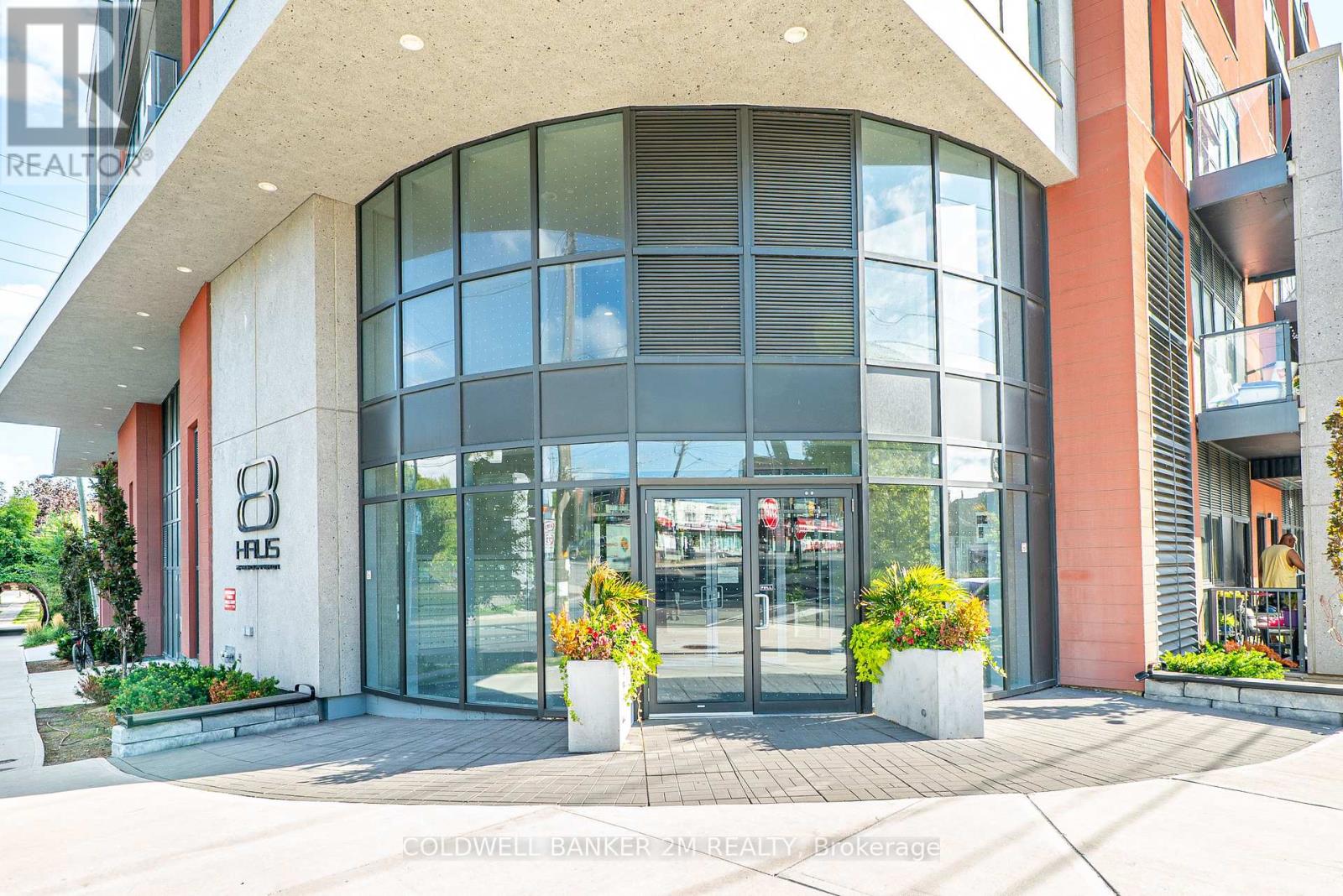 817 - 2433 Dufferin Street, Toronto, Ontario  M6E 3T2 - Photo 2 - W12383235