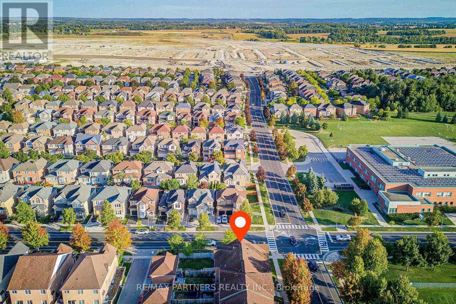 496 The Bridle Walk, Markham, Ontario  L6C 2Y3 - Photo 3 - N12647420