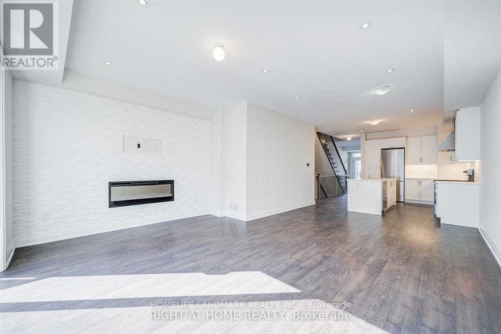 Unit 3c - 33 John Stocks Way, Markham, Ontario  L3T 0G1 - Photo 4 - N12647428