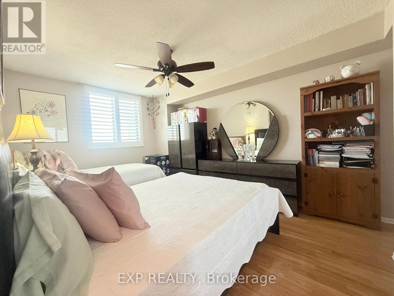 1009 - 5 San Romano Way, Toronto, Ontario  M3N 2Y4 - Photo 15 - W12647418