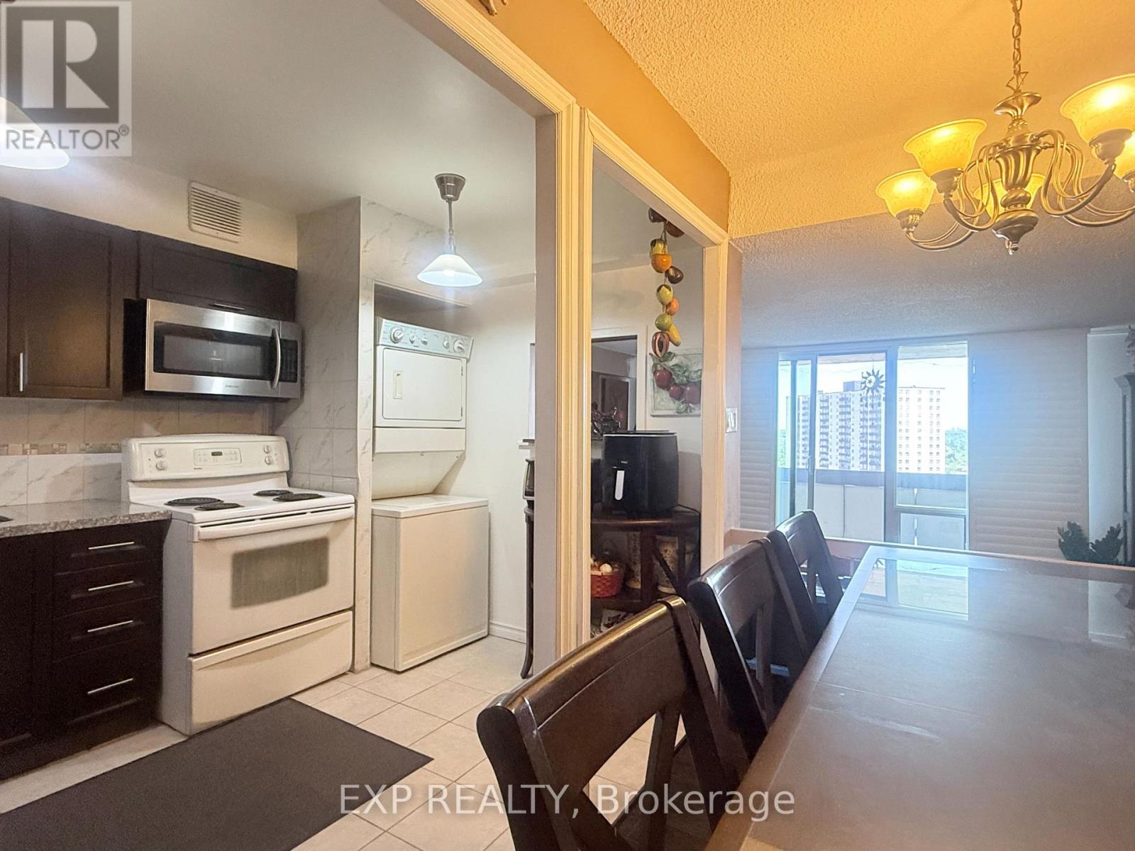 1009 - 5 San Romano Way, Toronto, Ontario  M3N 2Y4 - Photo 4 - W12647418