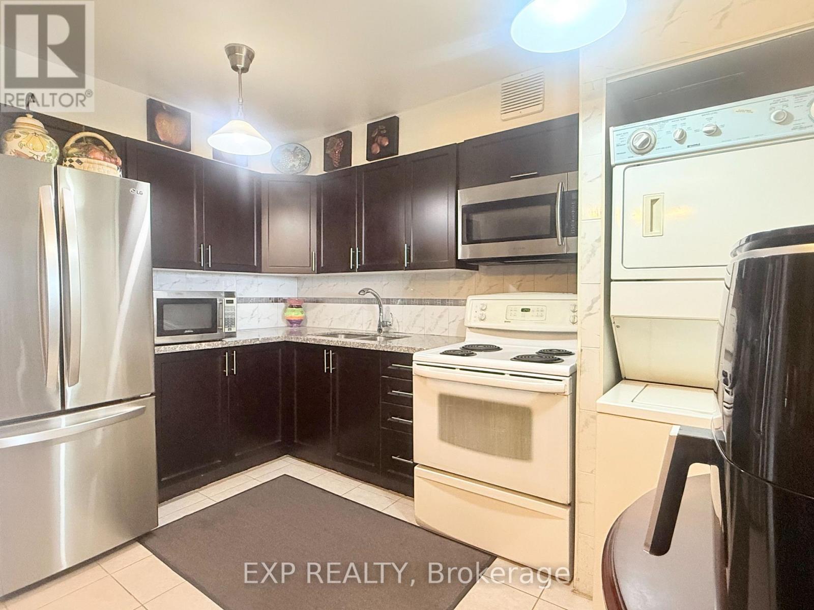 1009 - 5 San Romano Way, Toronto, Ontario  M3N 2Y4 - Photo 5 - W12647418