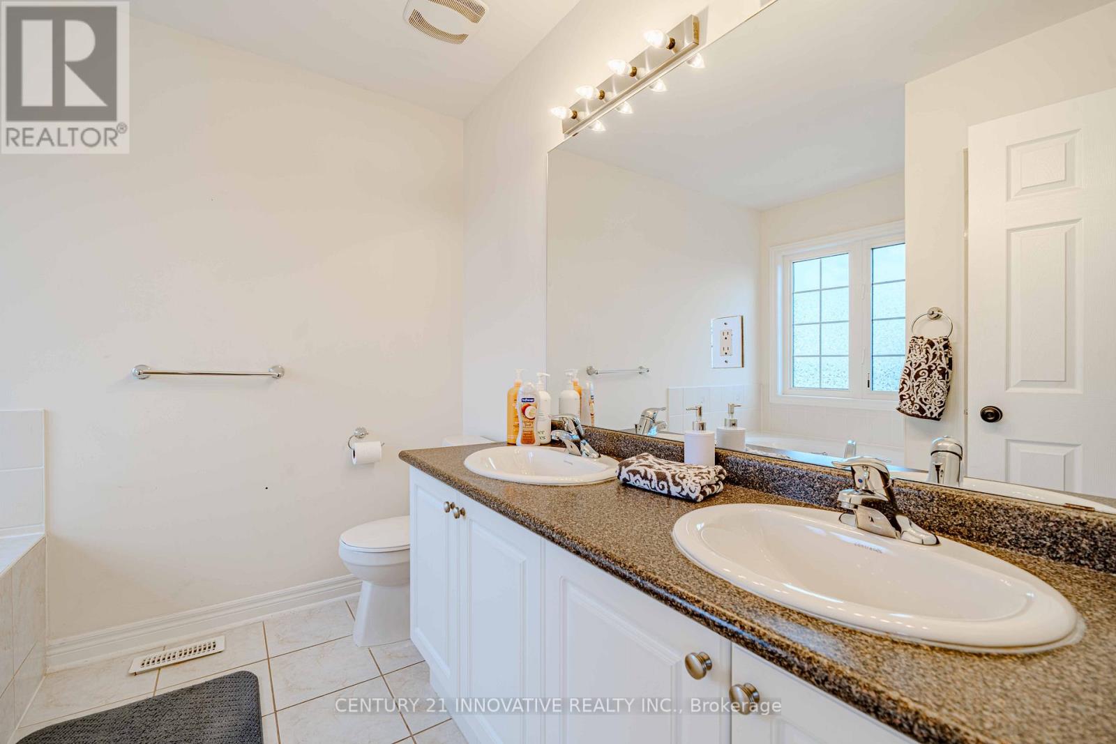 50 Everingham Circle, Brampton, Ontario  L6R 0R7 - Photo 19 - W12647422