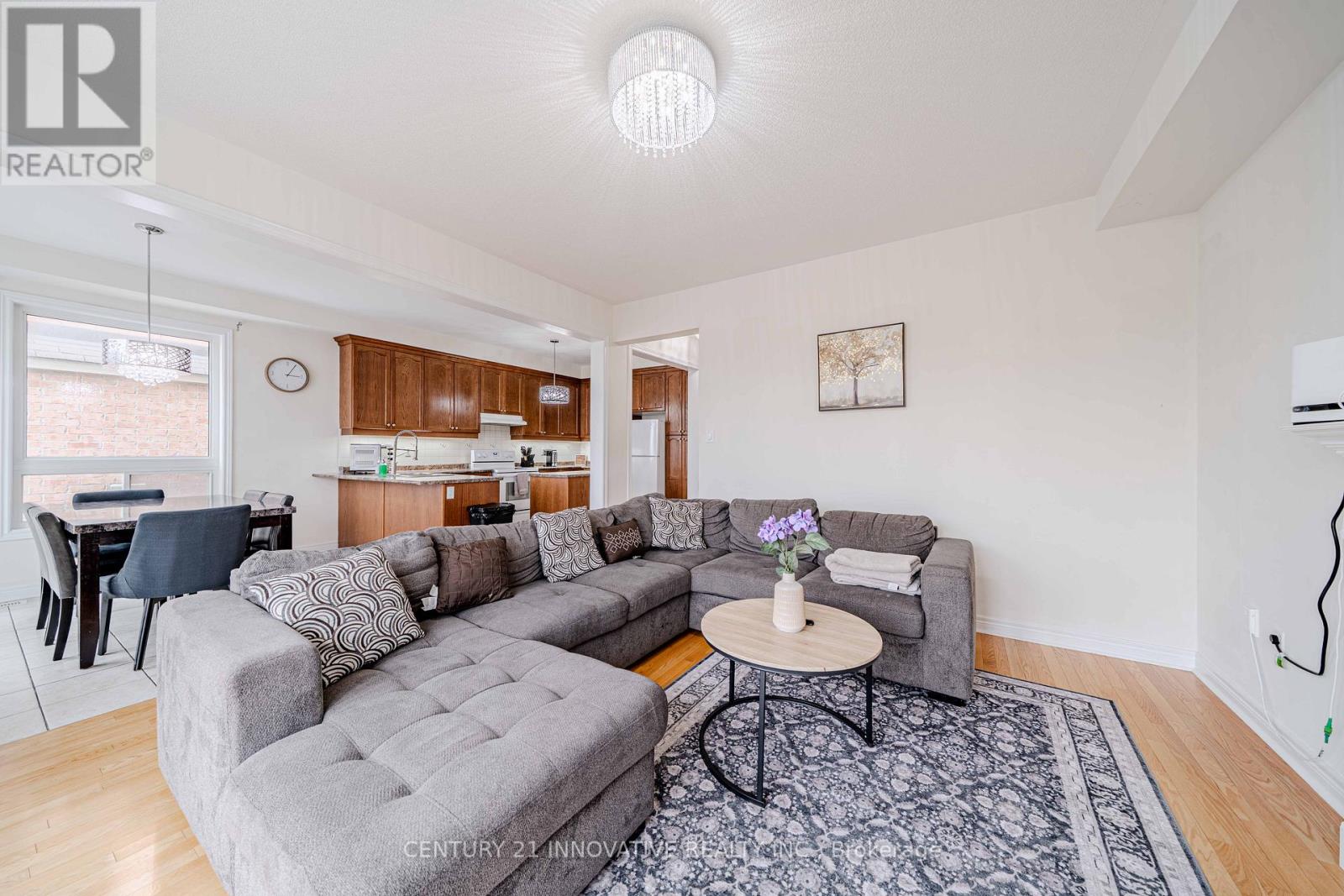 50 Everingham Circle, Brampton, Ontario  L6R 0R7 - Photo 5 - W12647422