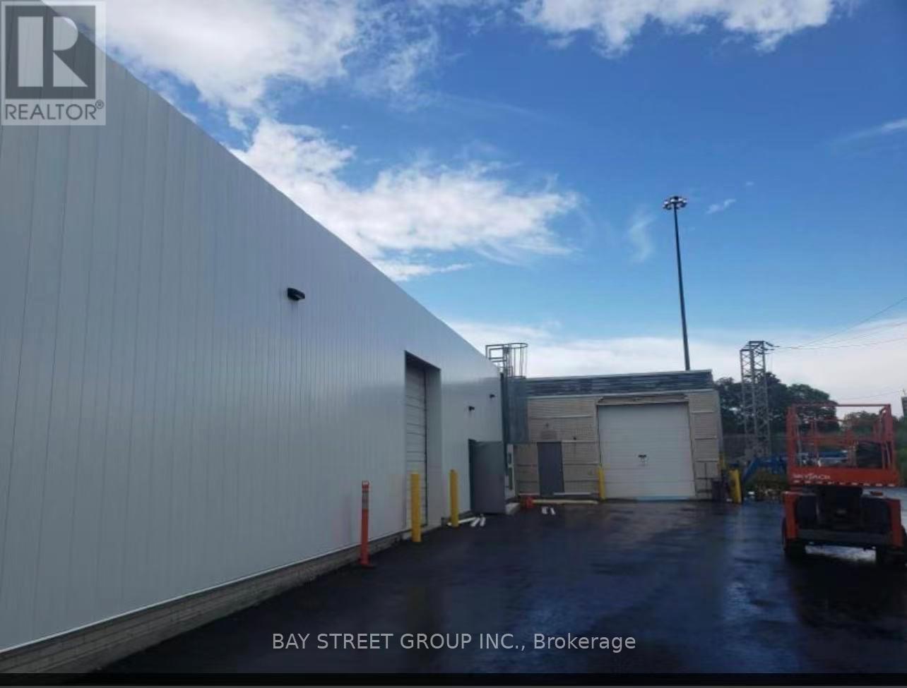 1 - 35 Stoffel Drive, Toronto, Ontario  M9W 6A8 - Photo 4 - W12647432