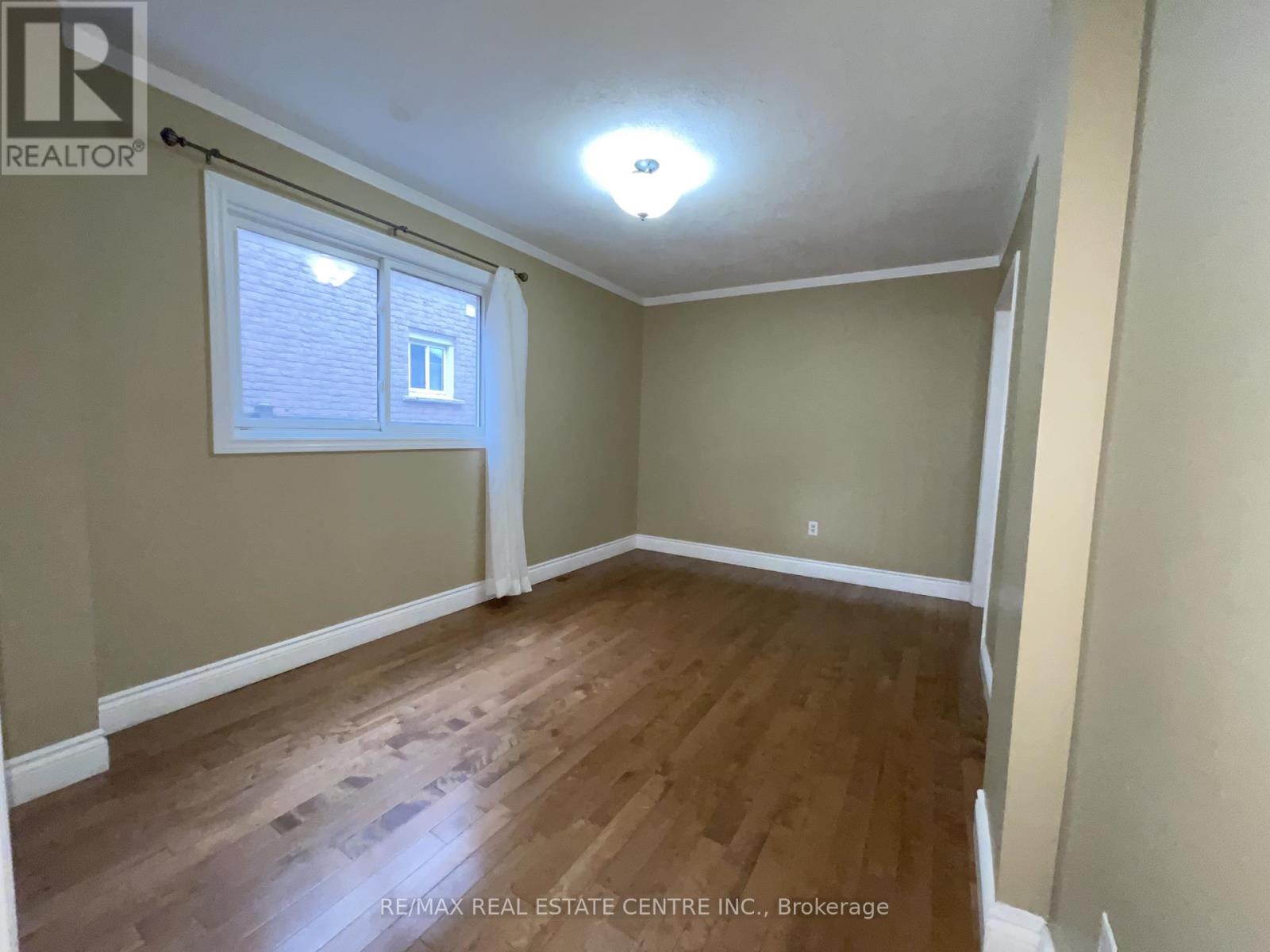 3216 Dovetail Mews, Mississauga, Ontario  L5L 5K3 - Photo 12 - W12647440