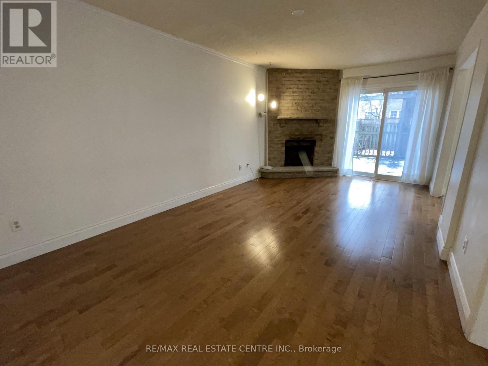 3216 Dovetail Mews, Mississauga, Ontario  L5L 5K3 - Photo 14 - W12647440