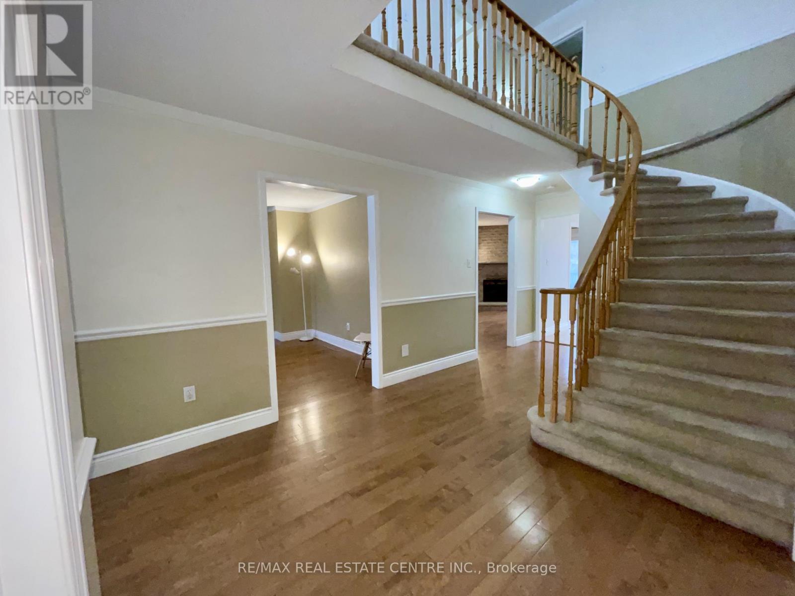 3216 Dovetail Mews, Mississauga, Ontario  L5L 5K3 - Photo 6 - W12647440