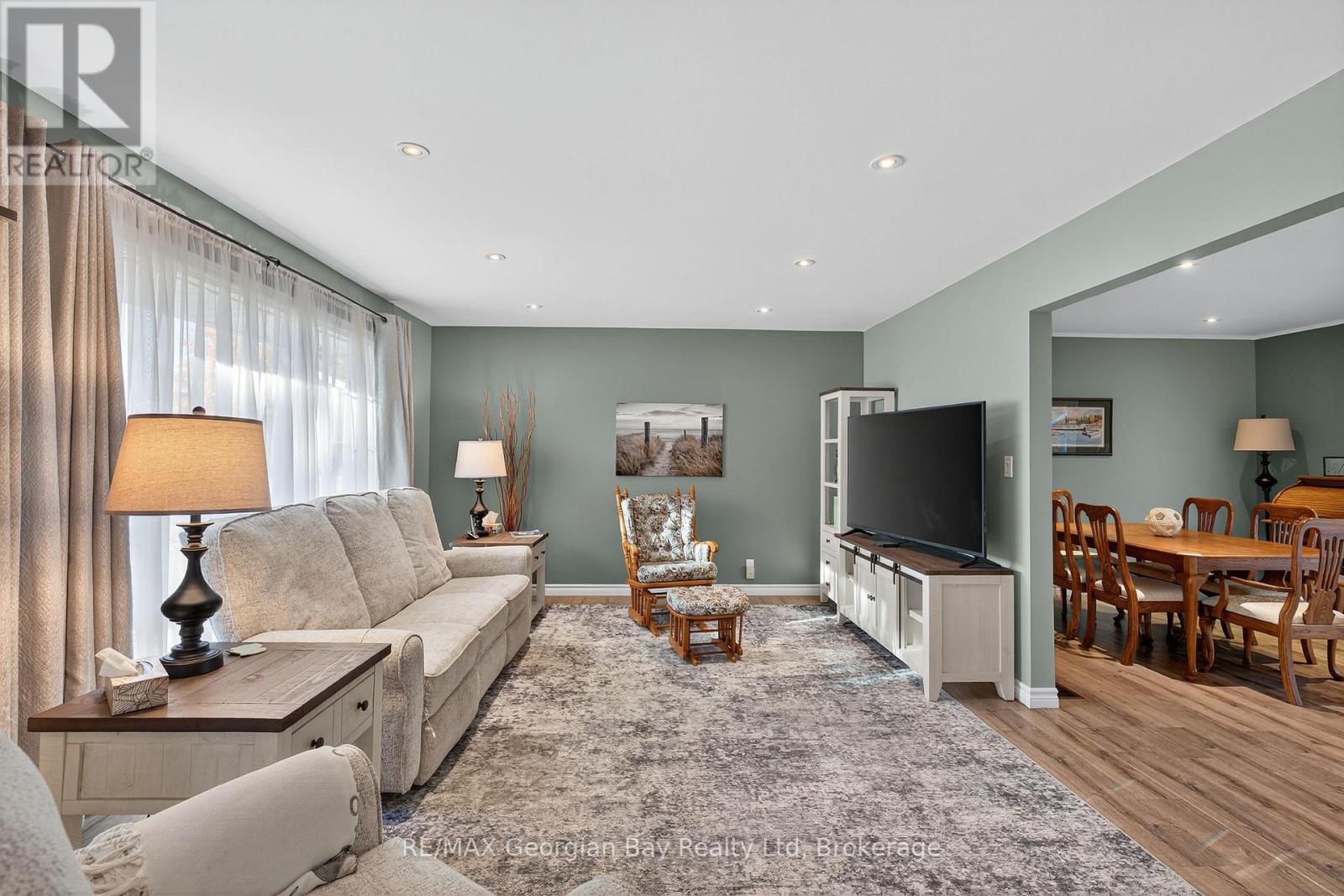 1034 Pine Grove Road, Penetanguishene, Ontario  L9M 2B5 - Photo 6 - S12487432