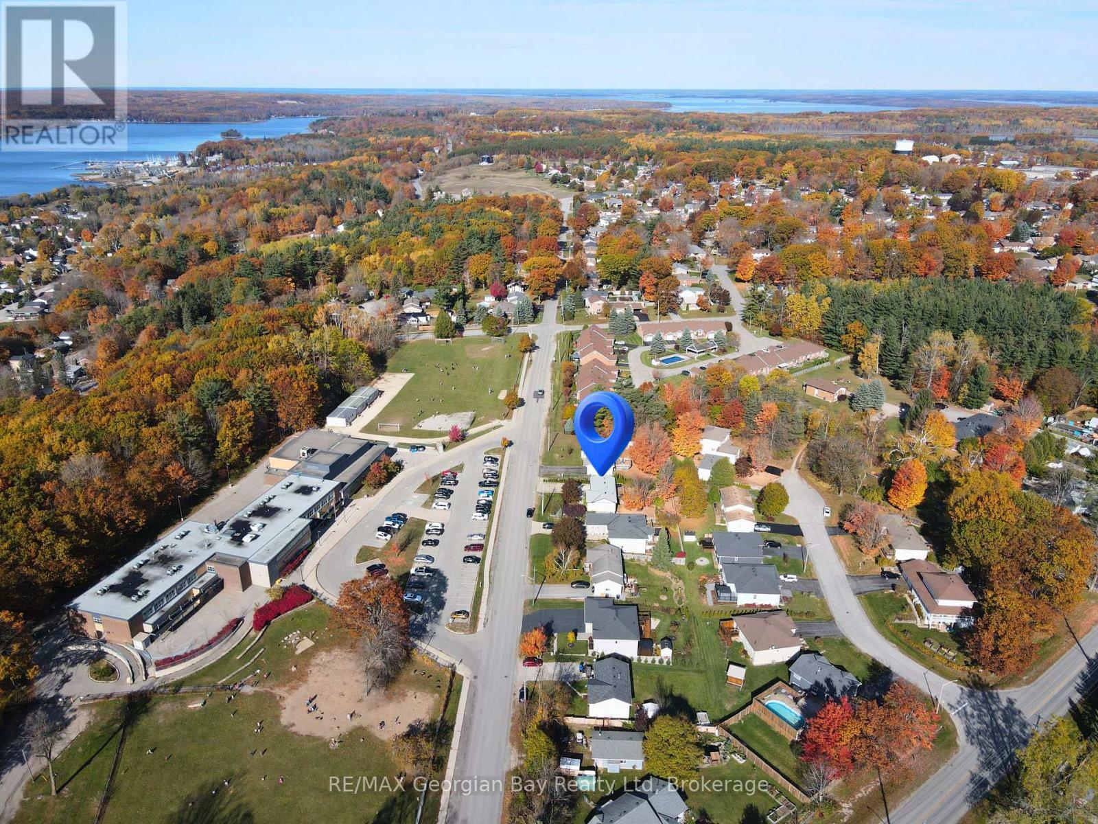 15 Lorne Avenue, Penetanguishene, Ontario  L9M 1B1 - Photo 41 - S12504148