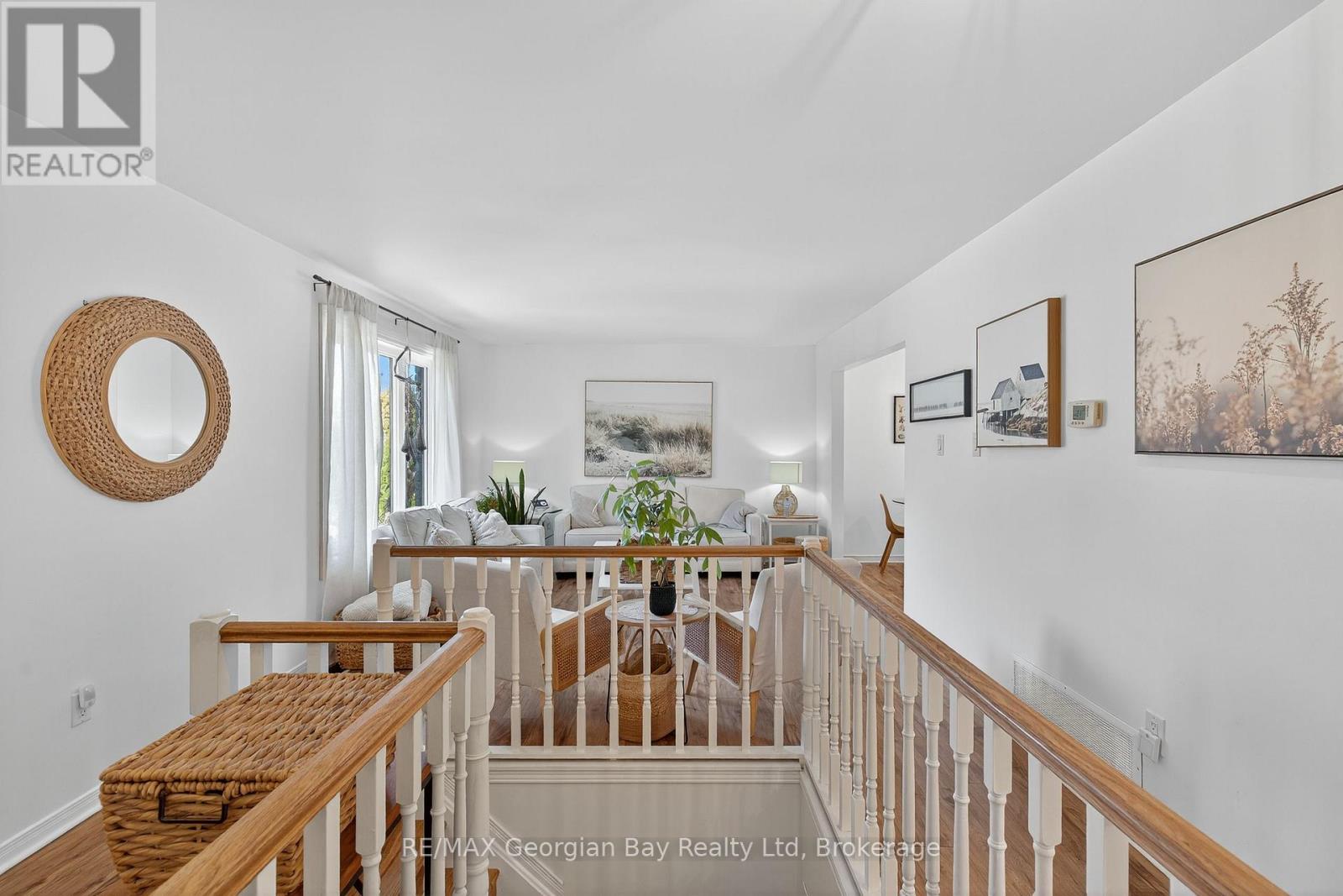 15 Lorne Avenue, Penetanguishene, Ontario  L9M 1B1 - Photo 9 - S12504148