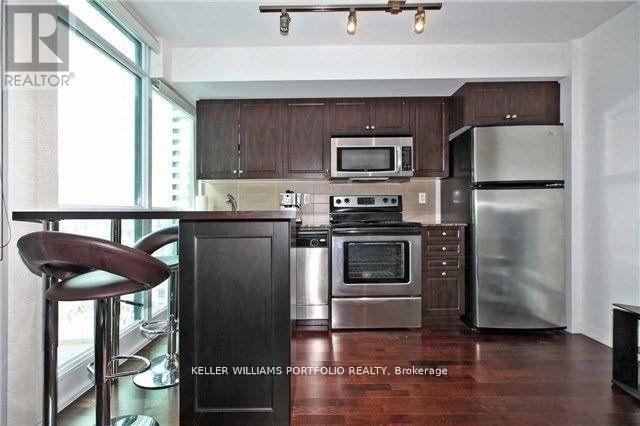 972 - 209 Fort York Boulevard, Toronto, Ontario  M5V 4A1 - Photo 2 - C12647458
