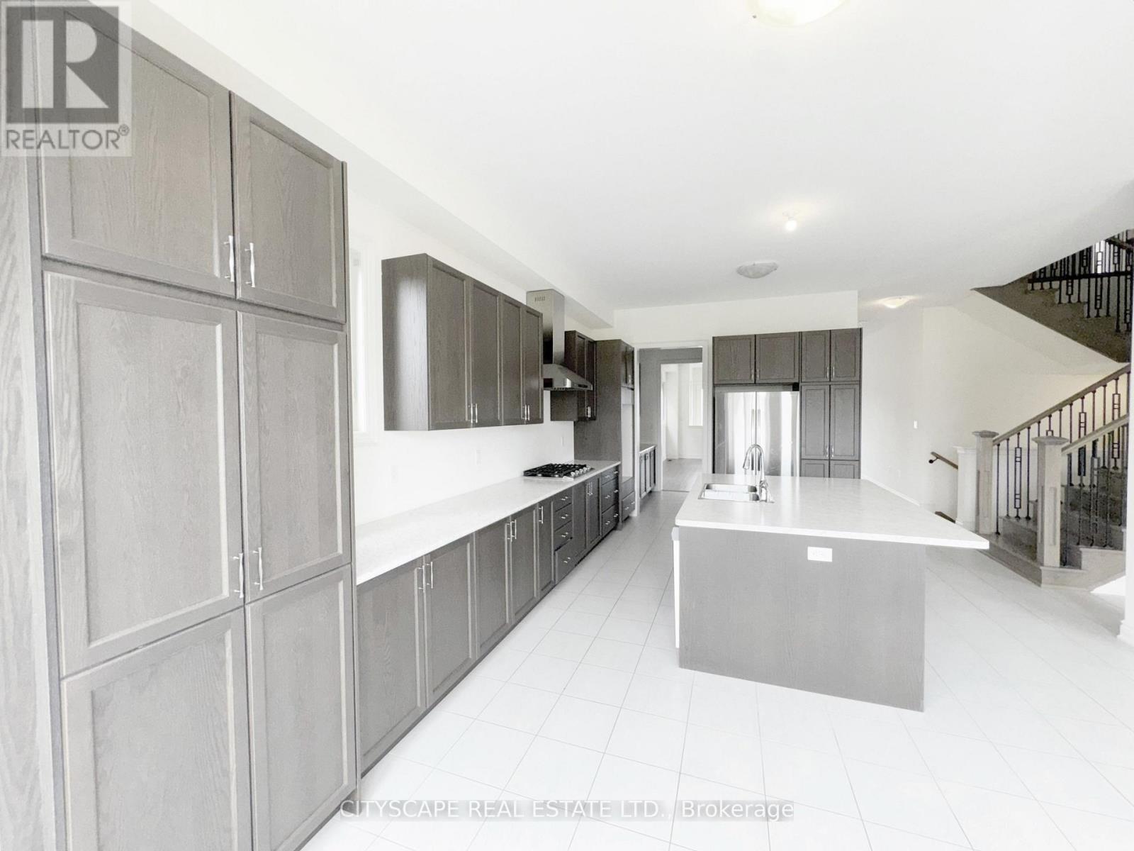 76 Elstone Place, Hamilton, Ontario  L8B 1Y9 - Photo 6 - X12647454