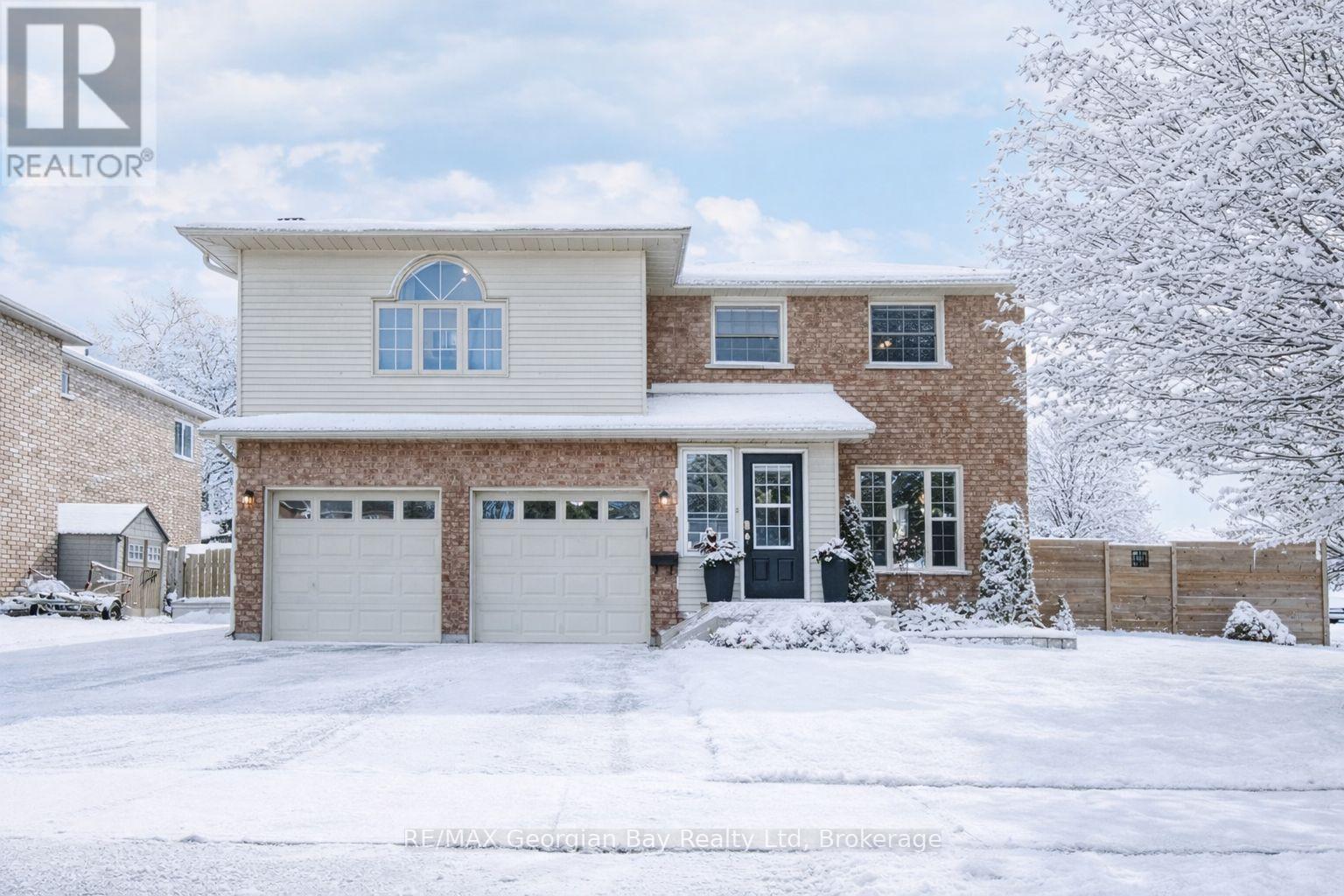 911 WATSON PLACE, Midland, Ontario