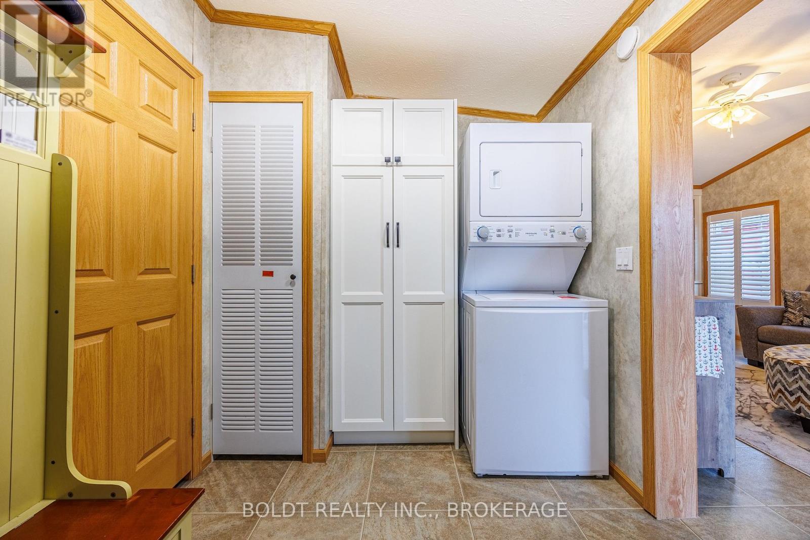 101 - 3033 Townline Road, Fort Erie, Ontario  L0S 1S1 - Photo 18 - X12647474