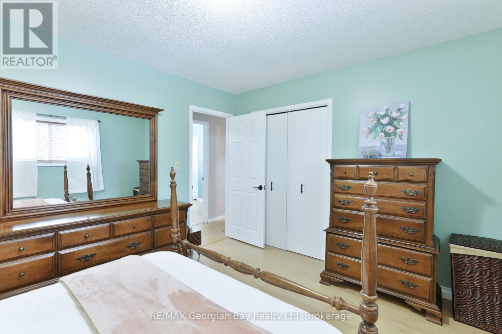 32 Bonaventure Place, Penetanguishene, Ontario  L9M 1J3 - Photo 15 - S12468545