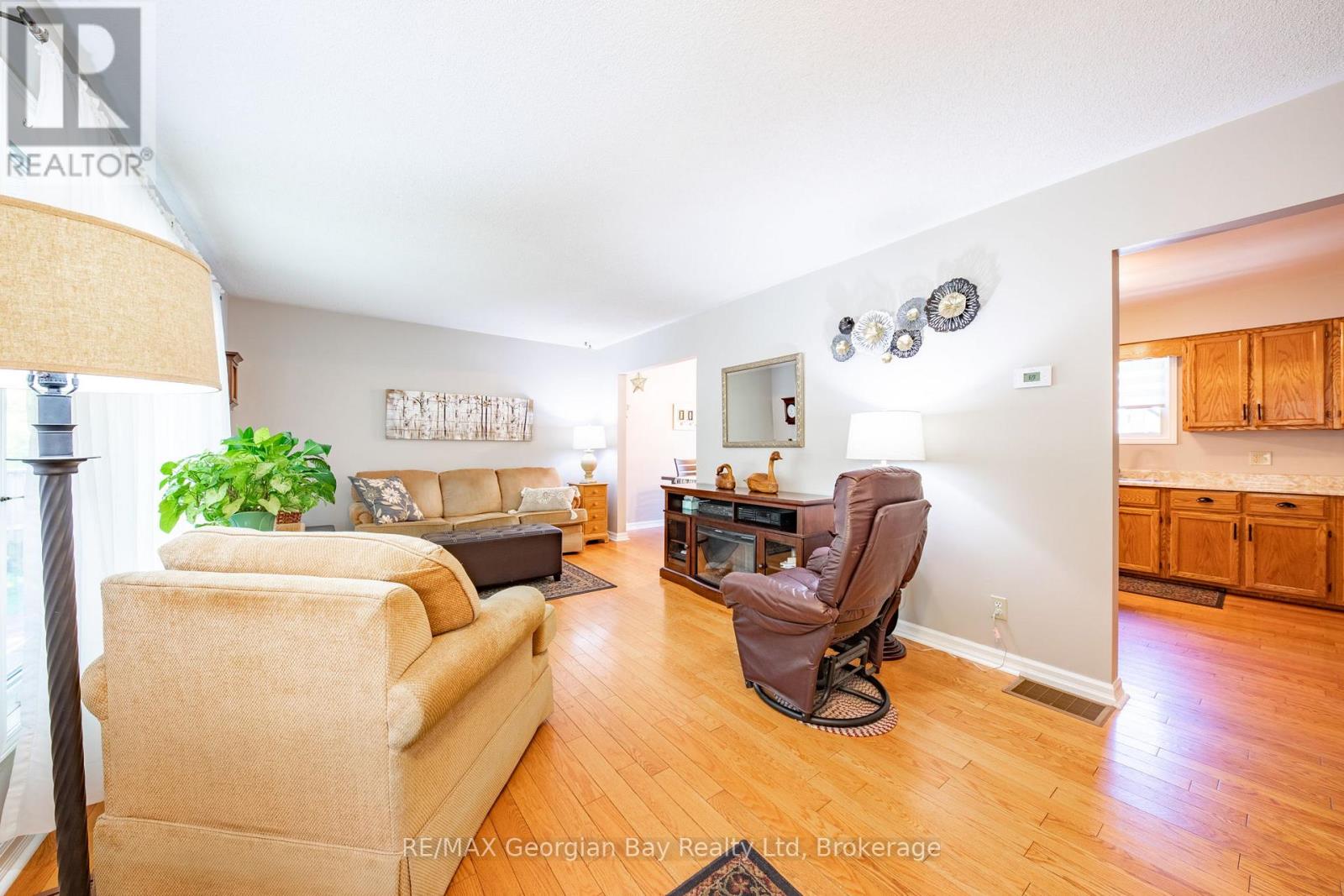 32 Bonaventure Place, Penetanguishene, Ontario  L9M 1J3 - Photo 6 - S12468545
