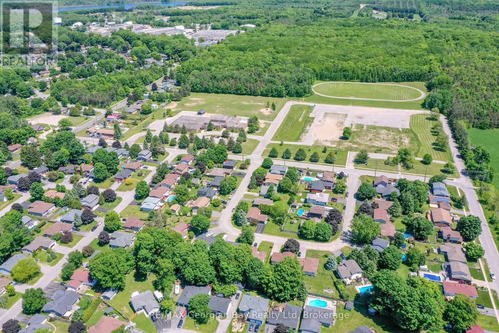 32 Bonaventure Place, Penetanguishene, Ontario  L9M 1J3 - Photo 40 - S12468545