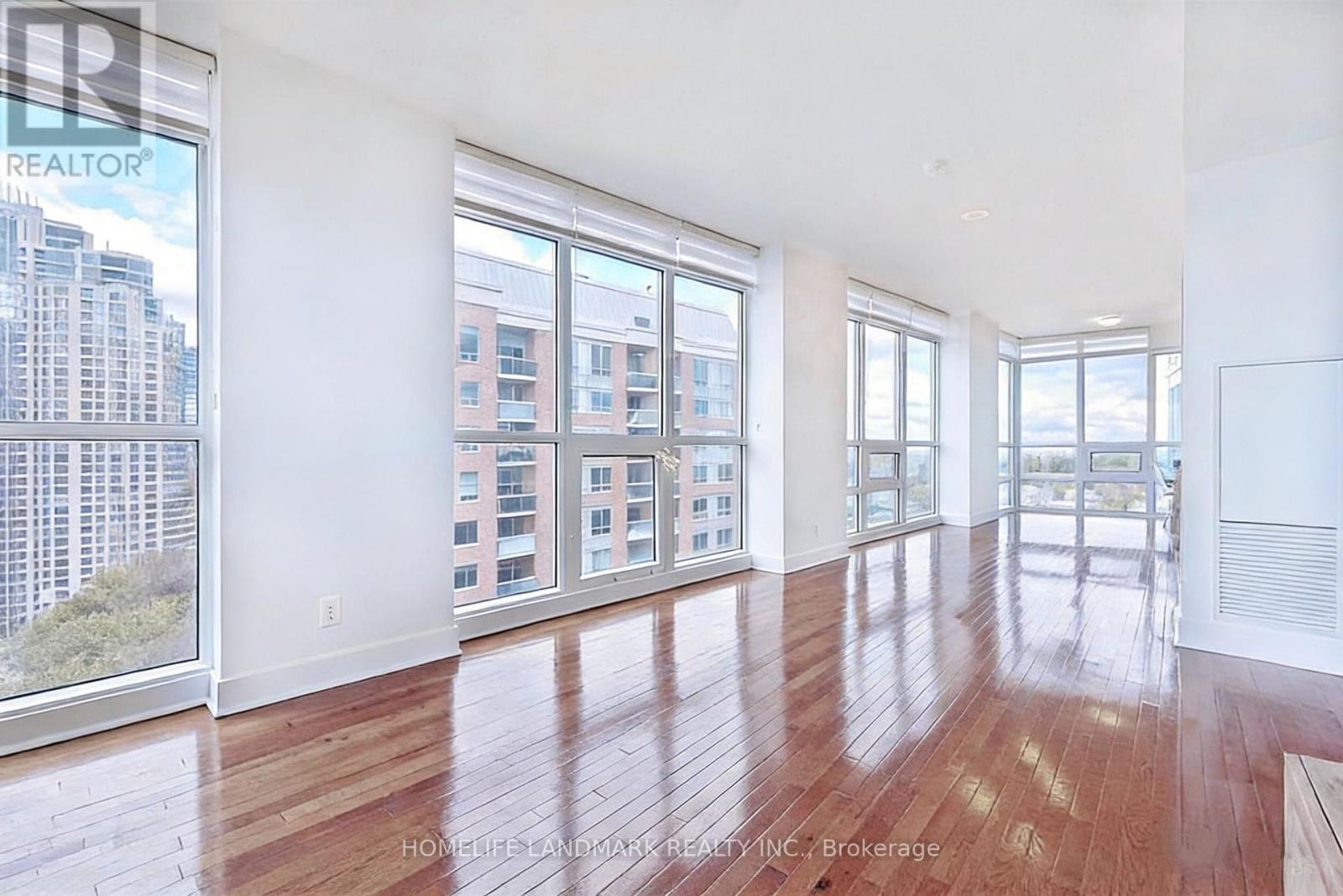 1002 - 26 NORTON AVENUE, Toronto, Ontario