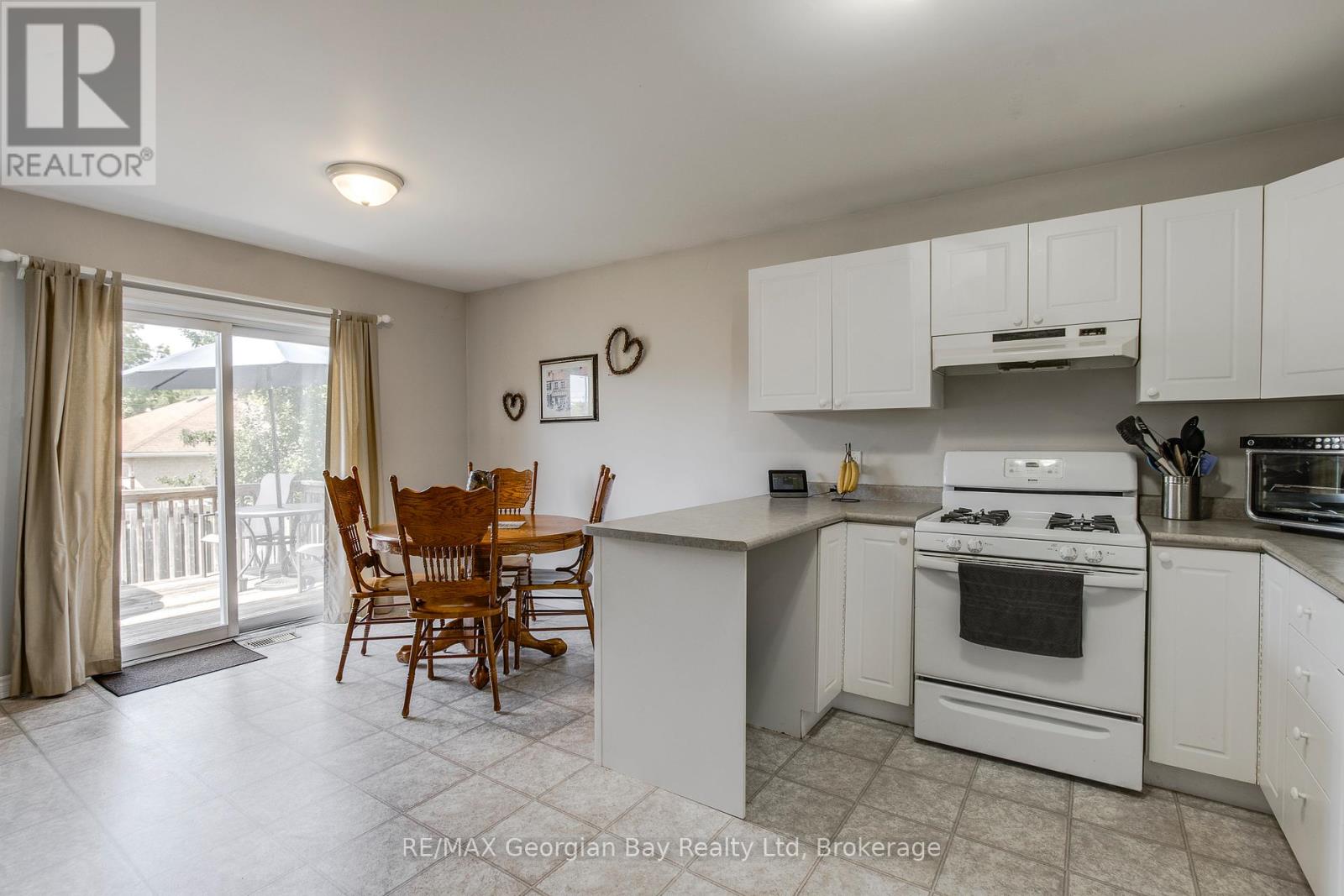 399 Irwin Street, Midland, Ontario  L4R 2V6 - Photo 11 - S12376369