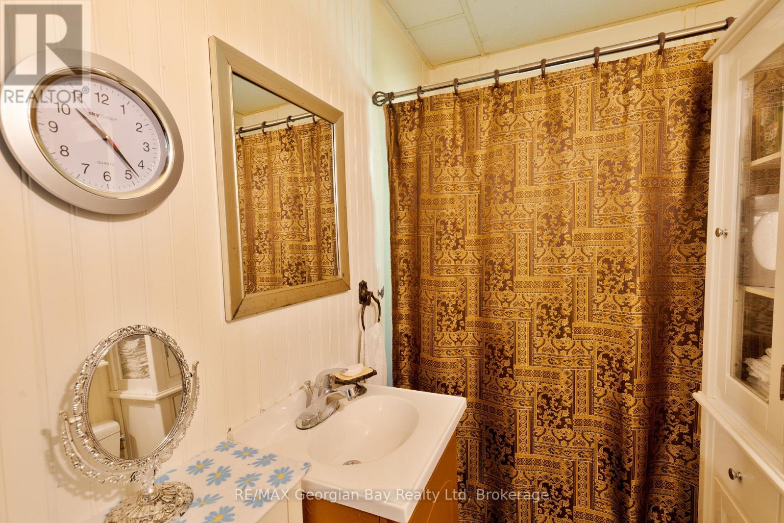 426 David Avenue, Tay, Ontario  L0K 1R0 - Photo 23 - S12362806